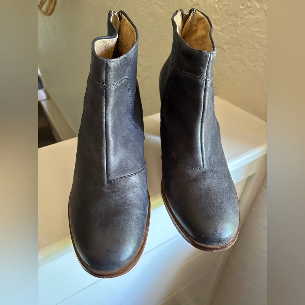 J Shoes Anthropologie Belgrave Ankle Booties Grey Leather Size 10